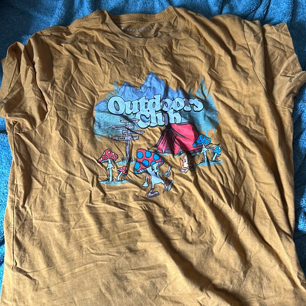 Men’s Aeropostale Outdoor Club Graphic Tee XL